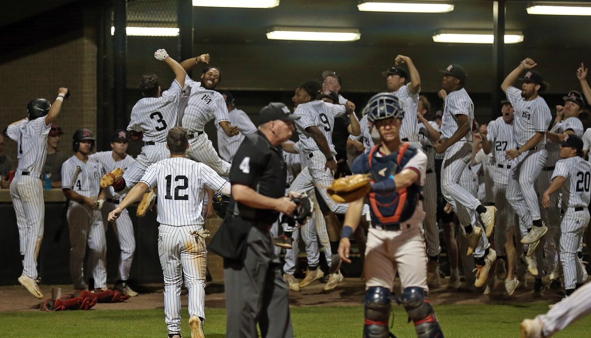 EMCCathletics's tweet photo. Exclamation point, @CobyHolmes3! The Lions got their 4th straight conference DH sweep yesterday. Coby Holmes had the game-winning HR in both games over ICC yesterday, a 3-run shot in G2 &amp; a solo shot in G1. We'll have a full recap of the action later! 📸: https://t.co/hzsgsIahGZ https://t.co/lbzabh11t4