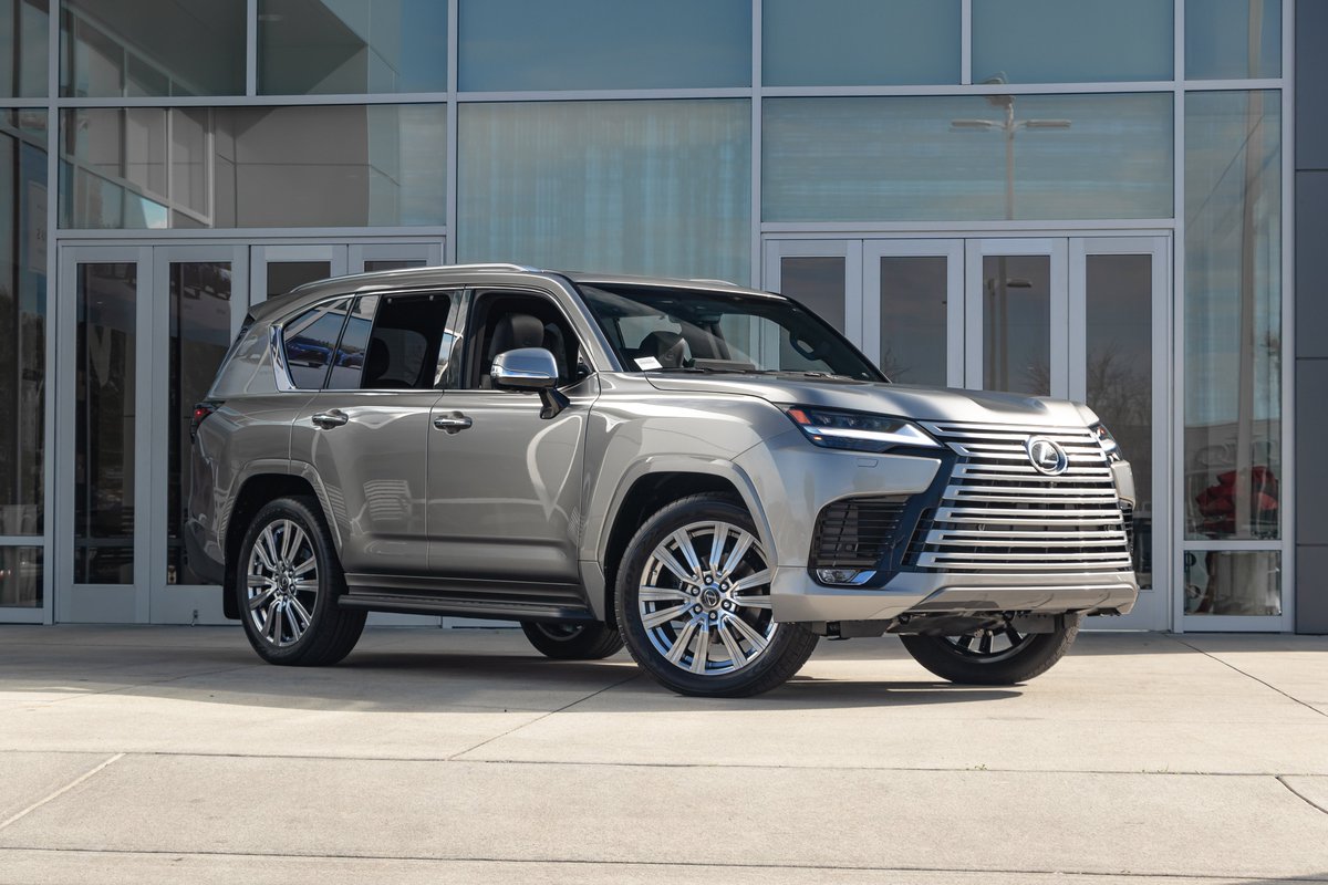 LexusNorthlake's tweet photo. This week we received our first 2022 Lexus LX600 and it truly is amazing. https://t.co/ZuJzeZolML
#Lexus #LexusLX #LX600 #Flagship #Luxury #ExperienceAmazing #LexusSUV #AtomicSilver
Photos by #BTMGraphix https://t.co/gd5nkwguaz
