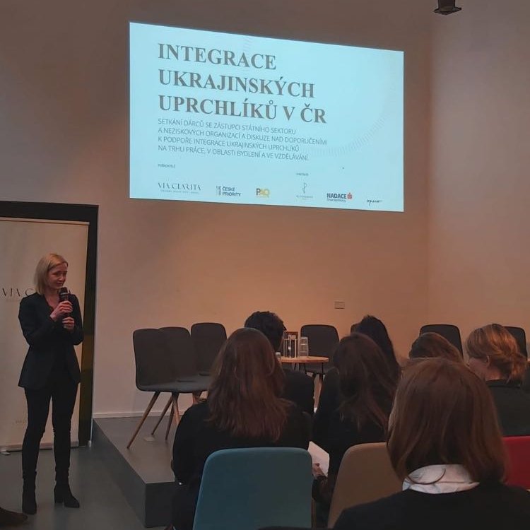 nadacecs's tweet photo. Zdravíme z #Opero. Jsme jedním z partnerů setkání @ViaClarita, na kterém @dan_prokop z @paq_research představuje studii Integrace ukrajinských uprchlíků v ČR Setkání se účastní například @TSalomon_Sporka, @dusenn, @RobertPlaga, @tanialemoigne, #ŠimonPánek, #MartinRozumek a další https://t.co/p9Vhvmhhe0