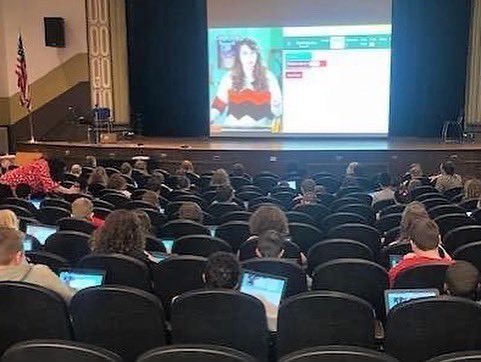 HighlandsSD's tweet photo. @abc_create and CodeJoy partnered with HES &amp; HMS to bring gr. 3-8 students an interactive live computer programming event. Students remotely coded and controlled robots to play two holes of mini-golf. Over 700 students and 30 teachers participated in the live coding event! #STEM https://t.co/qQ6fSbuB0M