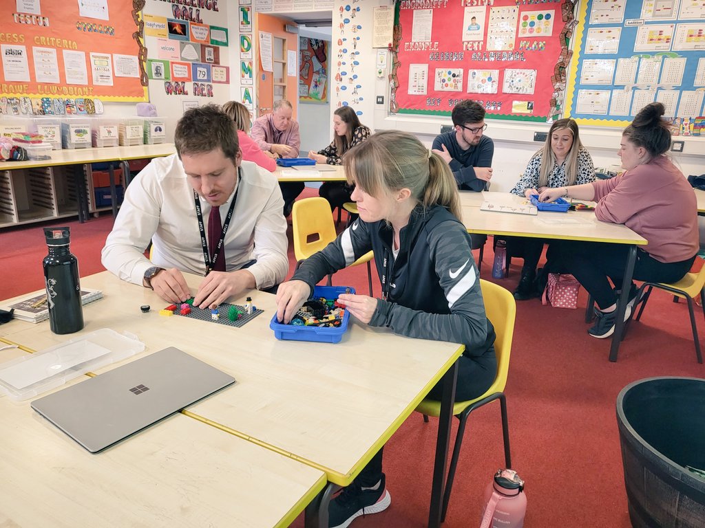 blc_lauramartin's tweet photo. We're so excited to back in a school, face to face with teachers, doing what we do best! Lego and Sphero training with @YsgolHalfway #LegoEducation #STEAMLearning #CodingForSchools #SpheroEdu https://t.co/ns3HDkZg1P