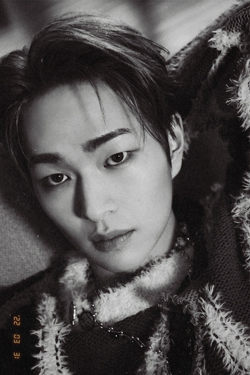 BOB52ONEW's tweet photo. ✨220331 ONEW The 2nd Mini Album 'DICE'  #1 Teaser Images

얼빡은 따로 모셔줘야.. .......

#SHINee #샤이니 #온유 #ONEW #이진기 #オニュ https://t.co/mKjX9Pdk7V