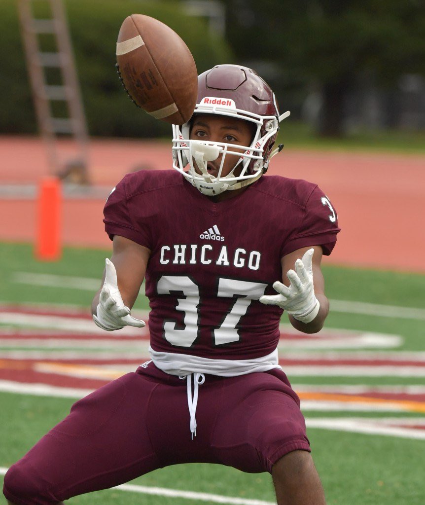 UChicagoAlumni's tweet photo. Suit up for Giving Day, April 6–7, with Odyssey Scholar and athlete DJ Johnson. Follow him throughout the day—in class, at the gym, and in the community—on our Instagram Stories. https://t.co/421fln3USW