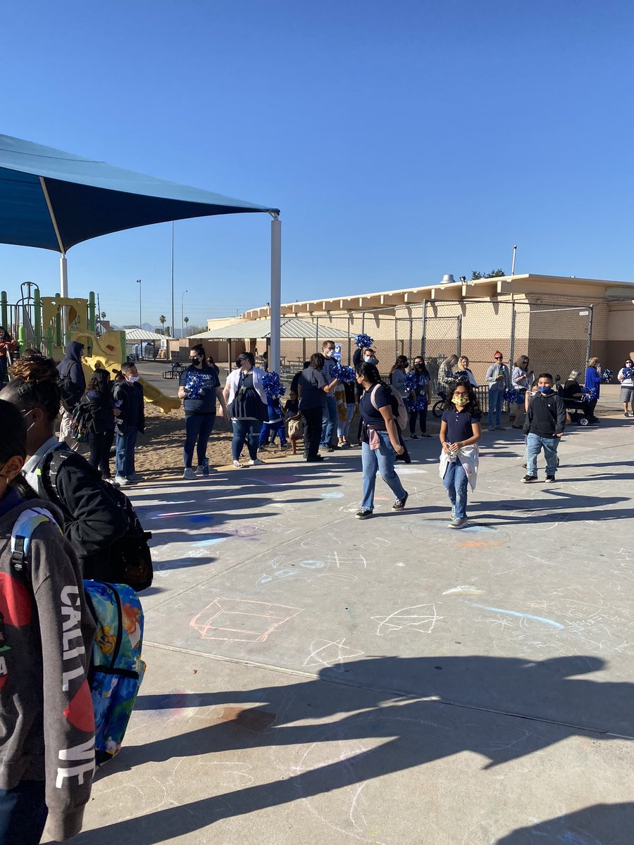 <a href="/BormanCSD83/">Borman Elementary</a> cheering on our Astros!!!🌟 #oneteamunafamilia