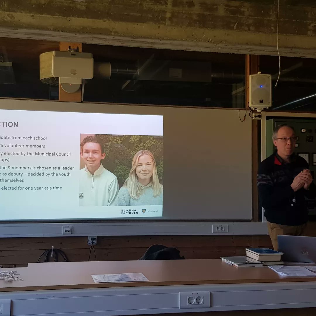 inselcalamot's tweet photo. ▶️ Dia 3 Students Become Citizens a Noruega
👥 Avui ens han explicat com funciona el Students Council de @bjornafjorden kommune
🏛 Després hem visitat el Kode Museum i l'Aquarium.
#ErasmusPlus #EplusCatEdu #Erasmuspluska229 @EplusCatEdu @sepiegob
@impulsfp @fpmobilitat @osgymnas https://t.co/7dyQWIvgFp