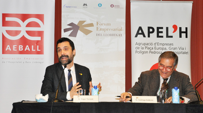 FEmLlobregat's tweet photo. 🗞#NdP: @rogertorrent, Conseller d'Empresa i Treball de la @gencat, aposta pel creixement de la indústria a Catalunya davant l'empresariat del #BaixLlobregat
https://t.co/4mVT3AD2B2
#TreballemPerGuanyarelFutur #FEmTorrent #FEmForum #FEmLlobregat https://t.co/hhvFdSiVwt