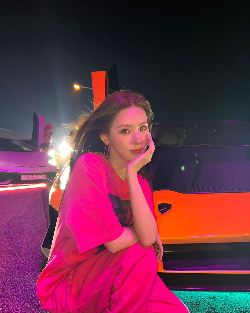 2yeonpic's tweet photo. prettiest woman in the world. https://t.co/gqTQcsncbU