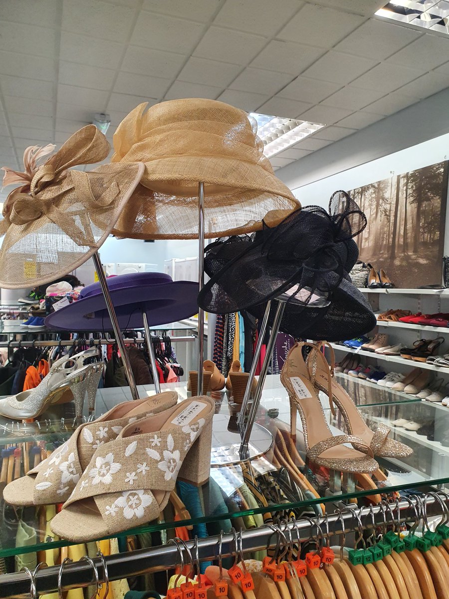 Some fab hats 💯 and fascinates in our coulby store 
Very chic ❤
#wedding summer, holidays
#charity retail