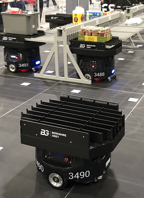 logisticsviewpt's tweet image. #MODEX2022 @BerkshireGrey demonstrated mobile robotic sortation WH floor into flexible unit sorter - handling conveyable and non-conveyables such as glass containers (see below) #modex @poweredbymhi
