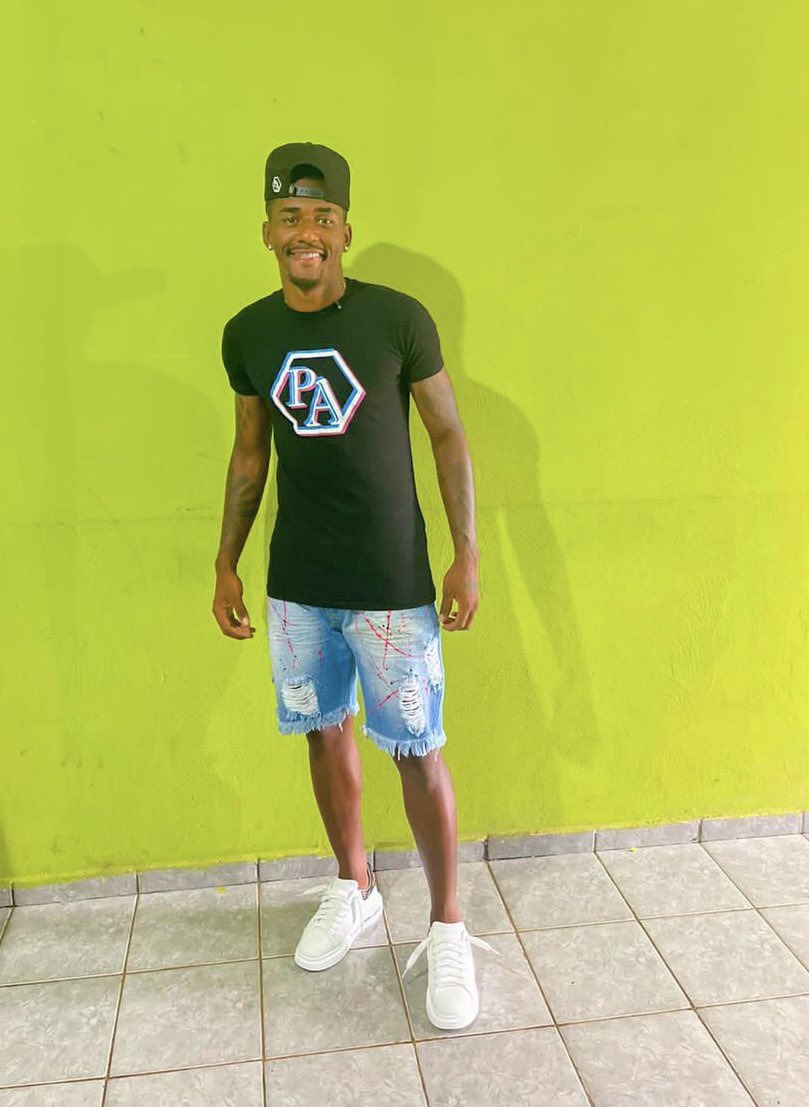 Mais um ano abençoado, repleto de sonhos realizados e aprendizado. Eu Te agradeço, meu Deus, por mais um aniversário,
Sou feliz porque posso desfrutar desta maravilhosa dádiva🙏❤️
