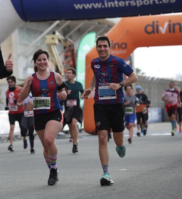 RanningClub's tweet photo. El pasado fin de semana, el Ranning Club estuvo representado en dos carreras, ambas de corta distancia. La 5k solidaria de Museros en favor de @DPPSpain y la Volta a Peu Runners Ciutat de València del @CtoValencia ♥️💙
#SoyRanner https://t.co/QmwMcfEavw