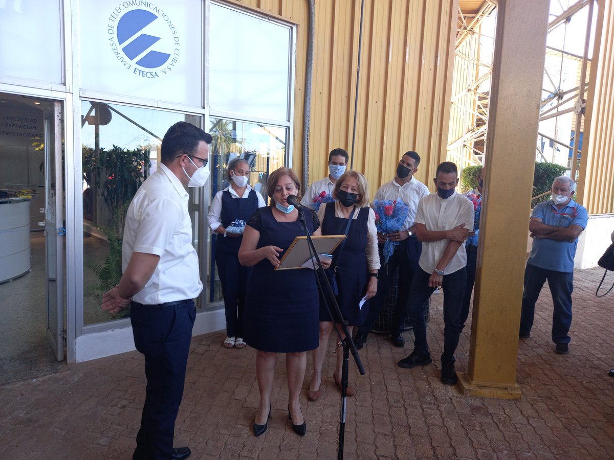 comunicadoressr's tweet photo. Inauguración Centro Multiservicios #Digital #Expocuba durante la 1ra Feria de Desarrollo Local. @yudithtoledo5 @MariaCaceres59 @iris7115 @CalanaIvan @LisardoGonzale4 @etecsadtsur @ETECSA_Cuba @gobhabana https://t.co/oLlW4okSGD