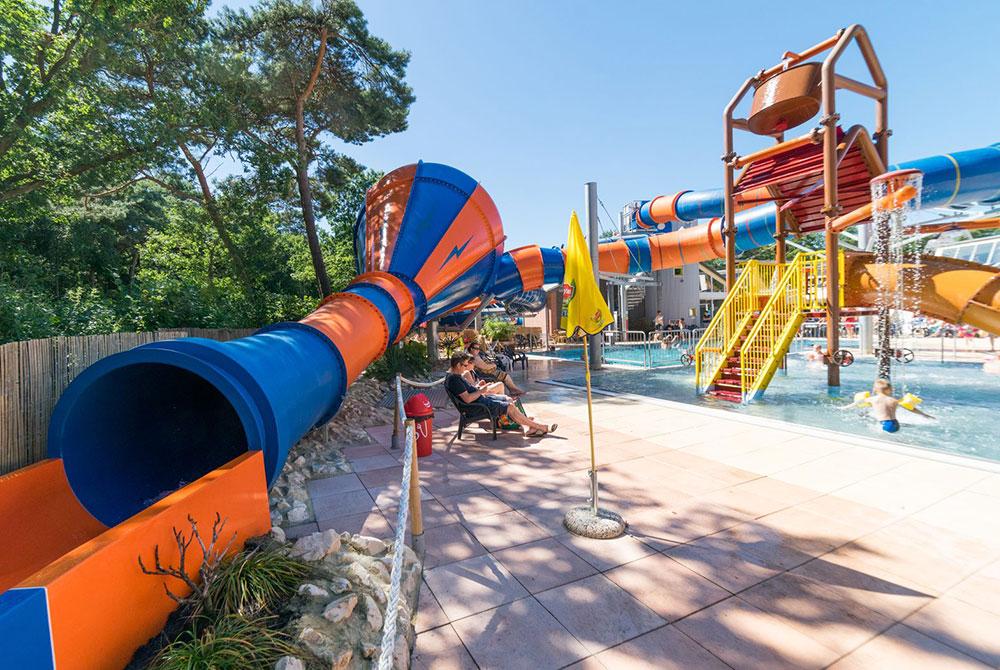vakantieparken's tweet photo. Wat zijn de leukste campings in Nederland? ⛺🇳🇱 Wij tippen je de 25 beste campings! ➡️ https://t.co/TTkqCRYdcX 😍🍀 Van kindvriendelijke campings tot natuurcampings en van kleinschalige campings tot luxe glampings. #camping #nederland #kamperen #vakantie #parkvakanties https://t.co/GeoNRvjF9Y