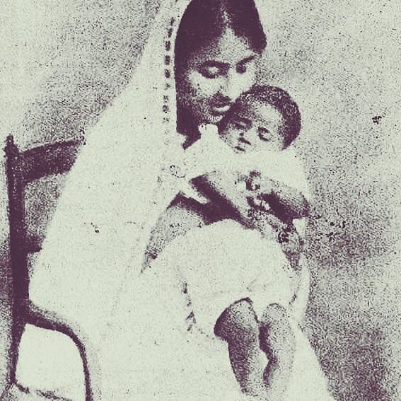 The editor of the 1st Assamese women's magazine, 'Ghor Jeuti', Kanaklata Chaliha with her child. Published in Sep. 1927, she along with Kamalalaya Kakati, edited the magazine which widely portrayed the understanding of Assamese women and their concerns. 

<a href="/IndiaHistorypic/">indianhistorypics</a>
