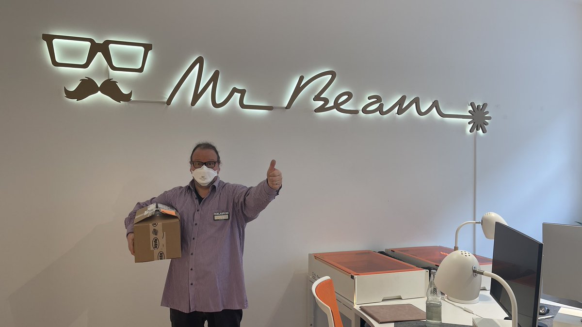 MrBeamLasers's tweet photo. Have fun! 🧡 #mrbeam #fablab https://t.co/6oZDrB5fTE
