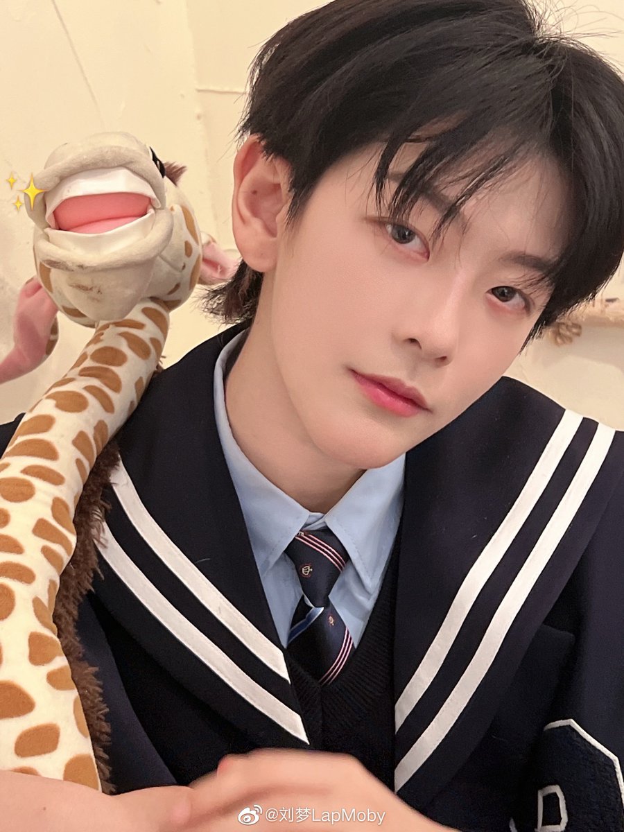 liumeng_fei's tweet photo. • 220325
Update on Weibo:
 
🦒🍰
#LiuMeng #刘梦 https://t.co/ESrJ6keidT