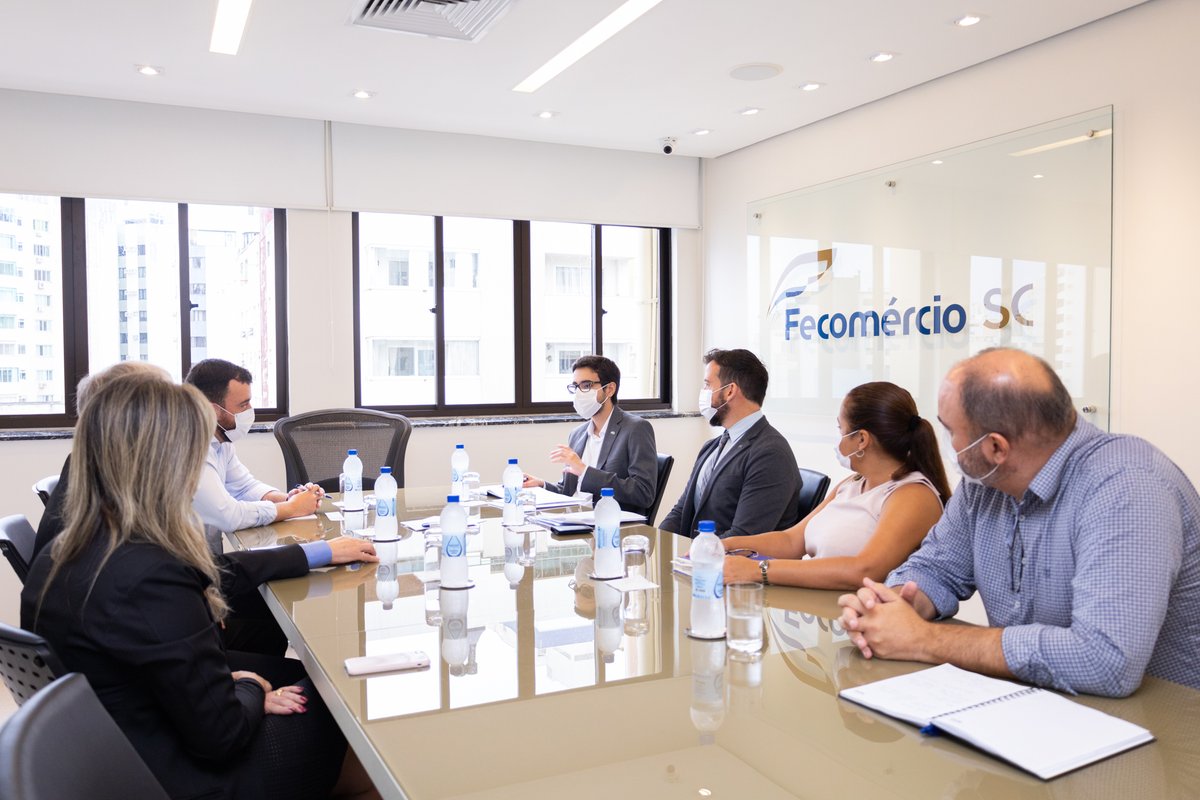 QuebecBrasil's tweet photo. No dia 24 de março, o Diretor do @QuebecBrasil, @JasonNaud, encontrou com o #SESC, o @SenacSC e a @FecomercioSC do estado de Santa Catarina. Possíveis temas de cooperação como #inovação, #cultura, desenvolvimento, #IA, turismo e gastronomia foram discutidos.
#QcSC #SantaCatarina https://t.co/txmShtCzLp