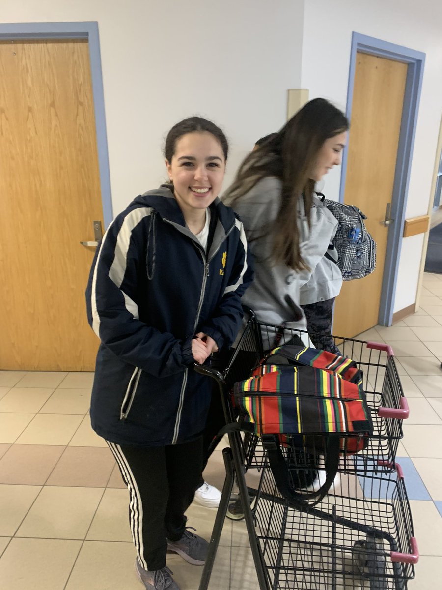 msecor10's tweet photo. Anything but a back pack day @WestGeneseeCSD @wgstuco21 https://t.co/KykzLVOnf1