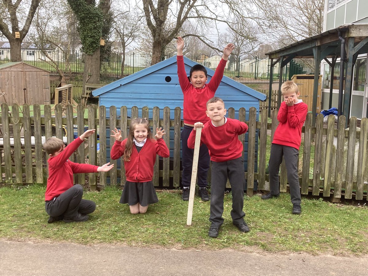 CastlePark_Cald's tweet photo. Imaginative and thoughtful responses to The Tin Forest text today in Y3. Fabulous drama freeze frame and thought tracking to bring the story to life. #TheTinForest @EAS_LLCEnglish #EnjoymentInLearning https://t.co/PizdXOK7so