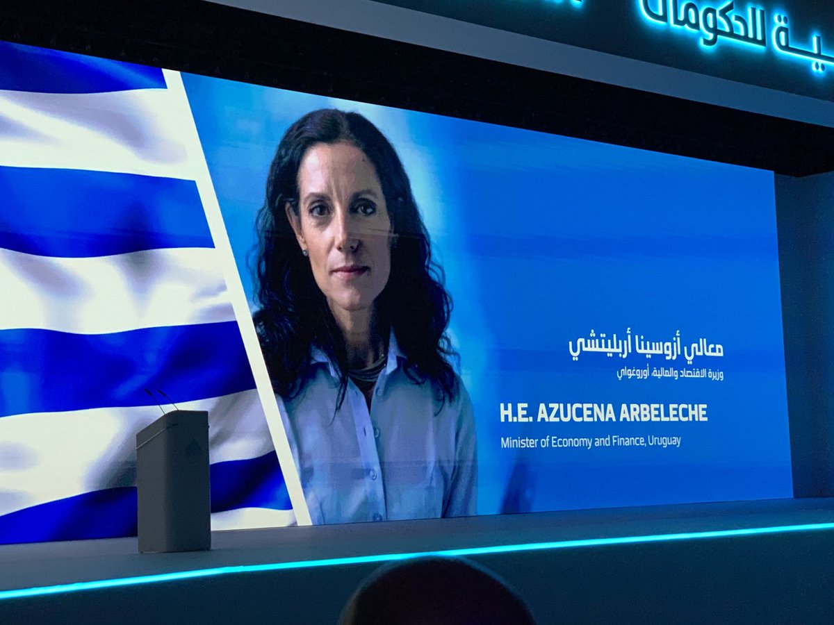 alvaro_ceriani's tweet photo. Acompañando a la Ministra Arbeleche a recibir el premio a la mejor Ministra a nivel mundial, en la Cumbre de Gobierno Global. Un orgullo para el URUGUAY! https://t.co/th037HGDch