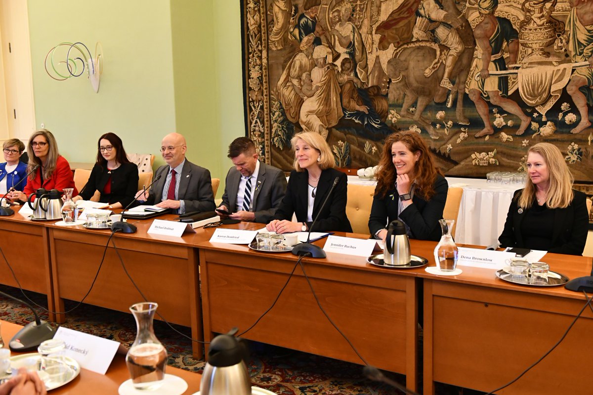CzechMFA's tweet photo. Security adviser to the Prime Minister Tomáš Pojar and US Assistant Secretary Karen Donfried have opened the 10. round of the 🇨🇿 🇺🇸 Strategic Dialogue on bilateral cooperation and current foreign policy and defense issues.
#TransatlanticUnity #StandWithUkraine #WeAreNATO https://t.co/W0UQh8V9kM