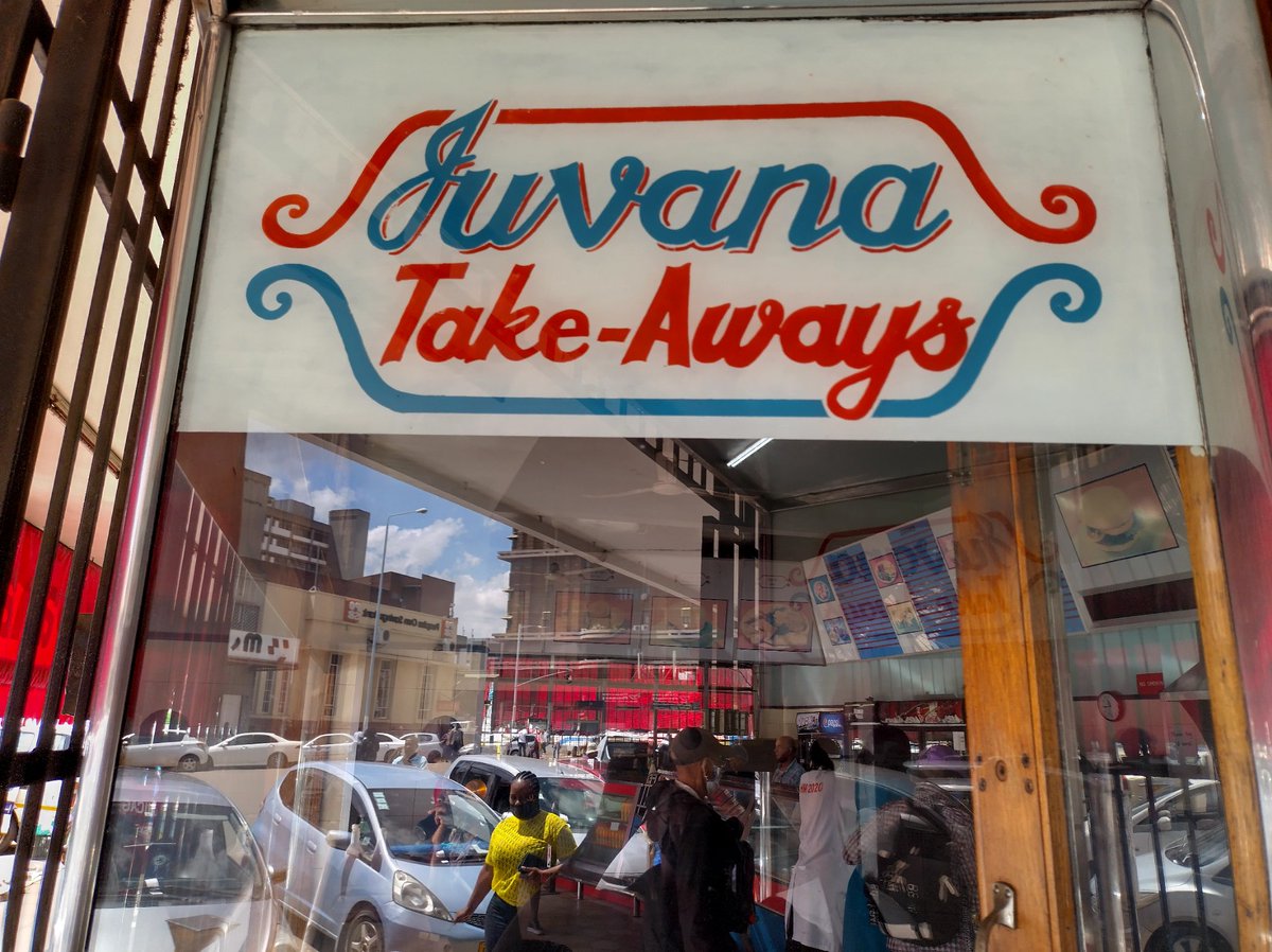 iZimPhoto1's tweet photo. Sorry this tweet may be a little triggering for some, but if you know you know 😜
Only #legends will like and retweet #Juvana the best chips in Harare.
#sbw
#FastFood
#QuarterChicken
#Chips
#SaltnVinegar https://t.co/mFogY6q0GY