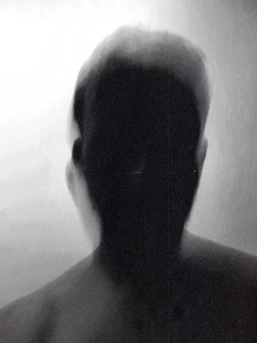 neon_based's tweet photo. Am I more than a shadow? https://t.co/Cmp8hv8Gfj