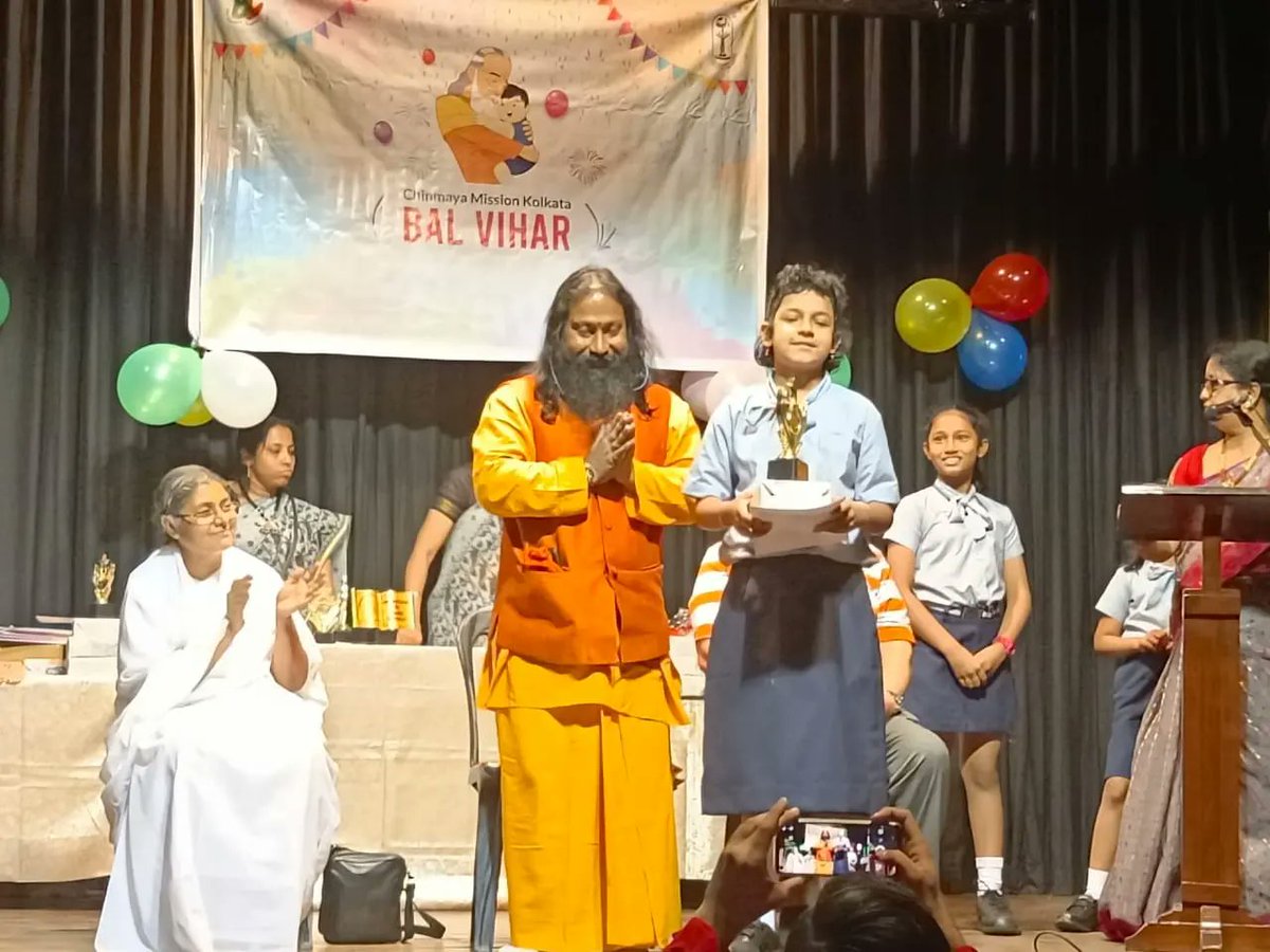 heritageschoolI's tweet photo. The Prize Distribution Ceremony for Inter School Sri Mad Bhagwad Gita Shloka Chanting Competition was held on The Heritage School in Group B received the 1st, 2nd and the 3rd Prize. 
#certificate #competition #proudmoment #bestschoolinKolkata  #bestinternationalschoolinkolkata https://t.co/hHX2ZvzrI7