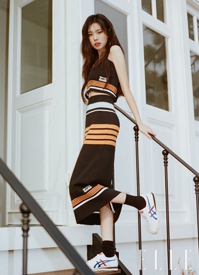 hyempics's tweet image. kang hyewon. that's it. that's the tweet.