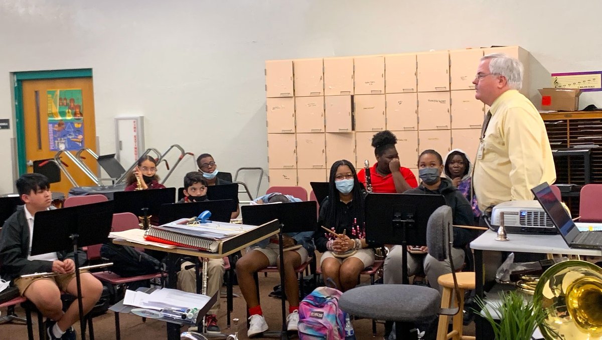 NatKingColeFdn's tweet photo. 🚚 1st stop on our #MusicDrivesUs #ProjectEncore Tour, Broward County Public Schools - Deerfield Beach Middle School.

👉 DONATE - https://t.co/KR4lVhgFpm
👉 PHOTOS - https://t.co/3I6b49O453

🧡 @browardschools

#nkcgh #natkingcole #projectencore #musiceducation https://t.co/ZFI7VtZseY