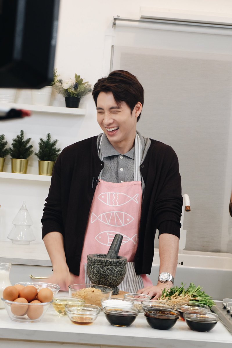 พ่อครัวหล่อ บอกต่อด้วย😂🥰 <a href="/m34nismind/">m34nismind</a> 

รอติดตามได้เลย วันเสาร์ที่ 2 เม.ย.นี้ เวลา 11:00 น.
ที่ Youtube : Search Group (Official)
และ Facebook : ครัวสามสี

#ครัวสามสีxMean #ครัวสามสี #ช่อง3 #MeanPhiravich #MeanTro #m34nismind #M34NION #มีนพีรวิชญ์
