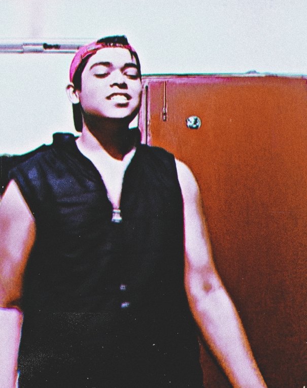 SM (@sm_sourik) on Twitter photo 