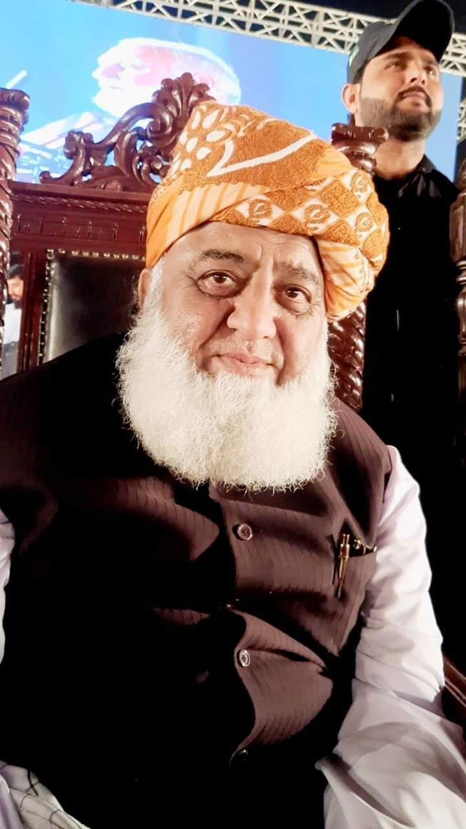 A_Ahmad51's tweet photo. I love you Maulana 😍
#سیاست_کاسلطان_مولانافضل_الرحمن https://t.co/SBJLEaPQwA