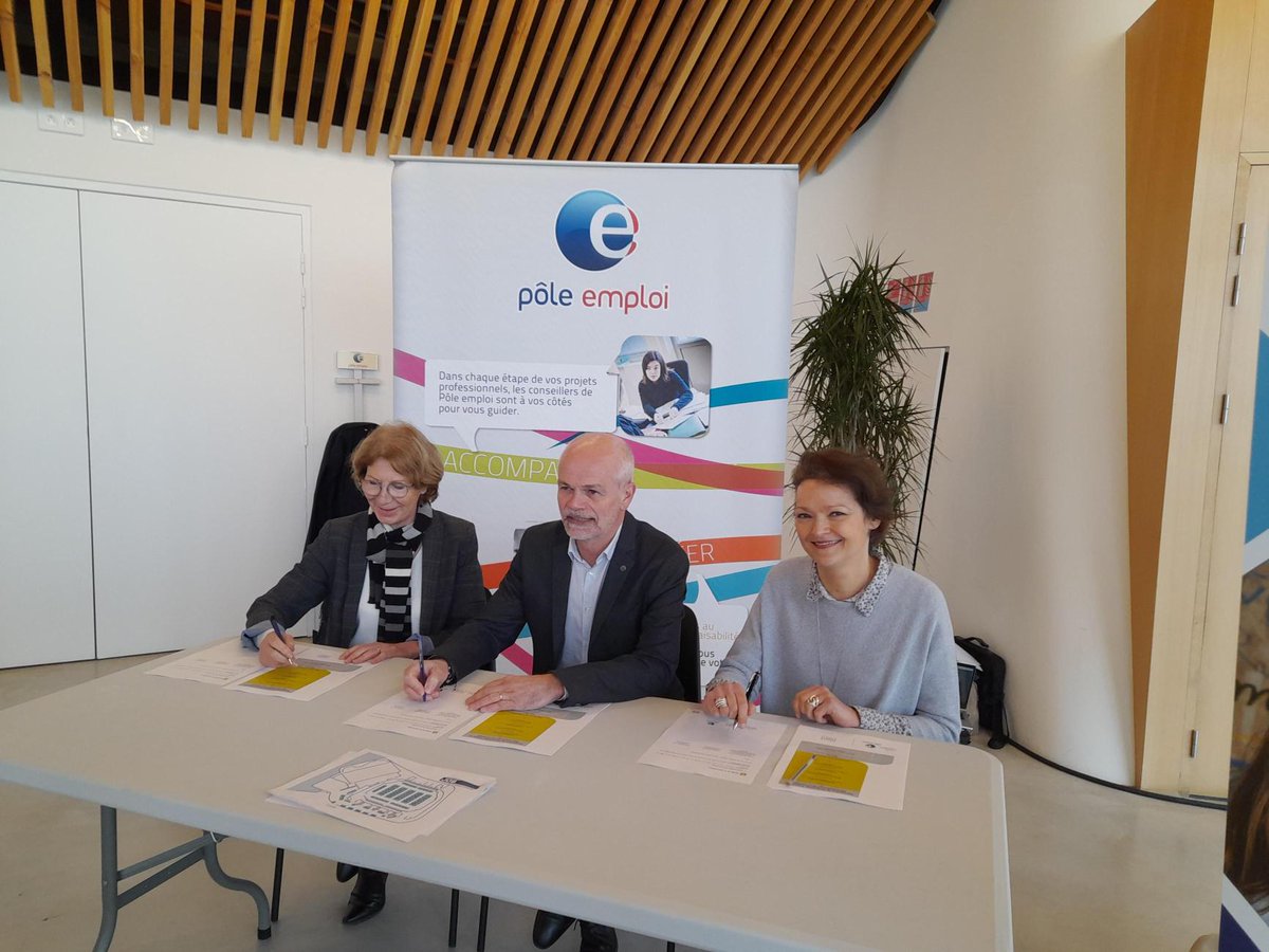 ✒️Signature ce midi à l'<a href="/Espacemayenne/">Espace Mayenne</a>  de la convention de partenariat d'appui au développement économique avec <a href="/LavalAgglo/">LavalAgglo</a> <a href="/laval_economie/">Laval Économie</a> et @poleemploi_PDL :l'illustration d'une synergie réussie au service de l'accompagnement des entreprises pour favoriser l'emploi 👍
