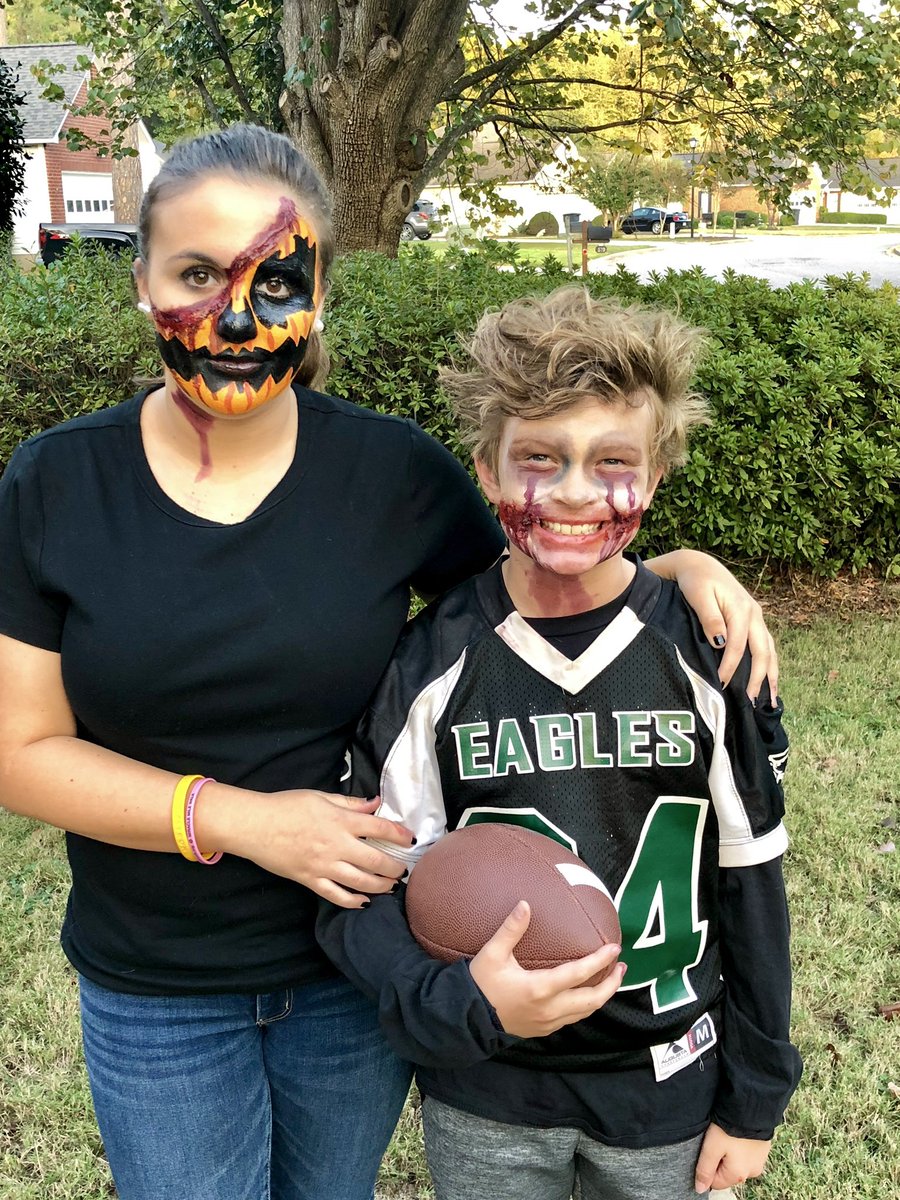 GLRAHN1's tweet photo. Our #ZINU #NFT could not be a better fit ! Here is my zombie football player son a few years ago with my daughter😍 @woahitsjustem #ZombieMob #Halloween #zombies @ZinuToken https://t.co/Mpu1EgkNLu