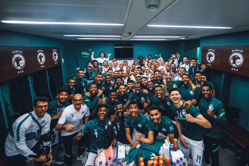 About last night… 💚

First of the group and qualified, thanks to all the Saudis for the show yesterday ! 🇸🇦🦅🙏🏼

#HervéRenard #SaudiArabia #WorldCup