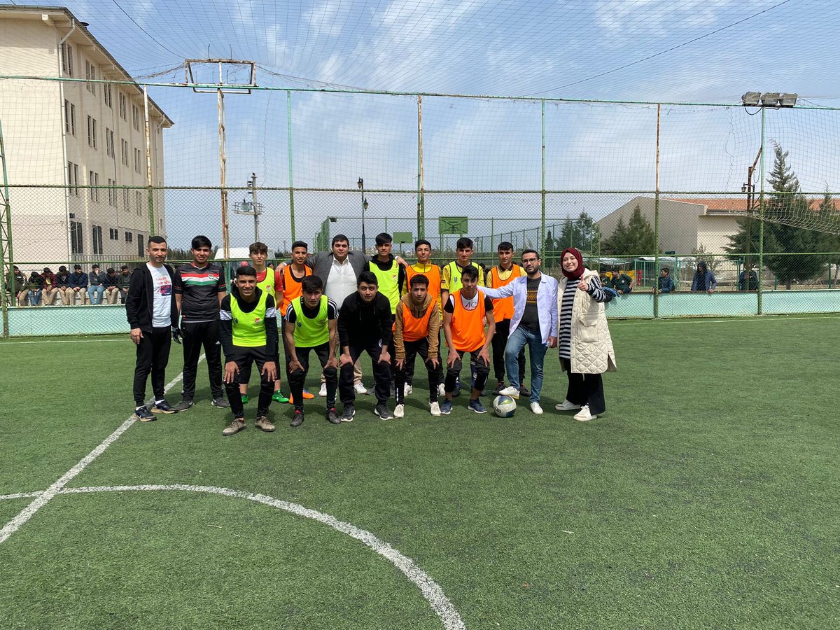 Okulumuz sınıflar arası futbol turnuvasında Final maçı düzenlenmiştir. 11 Harita A/B sınıfı 1.olmuştur. Öğrencilerimizi tebrik eder, başarılarının devamını dileriz.