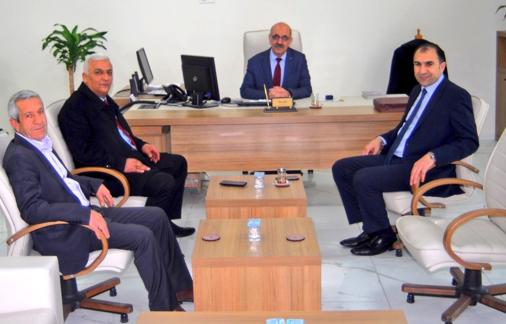 Başkanımız Sn.<a href="/isaberge65/">İsa Berge</a> oda başkanlarımız ile birlikte, Van Defterdarı Sn. Murtaza Kamar'ı ve Van Vergi Dairesi Müdürü Sn. Köksal Kök'ü makamında ziyaret ederek, yeni hizmet binasının hayırlı ve uğurlu olmasını diledik.
<a href="/murtazakamar/">murtaza kamar</a> <a href="/baskancetin65/">Çetin Karaduman</a> <a href="/emin_tugrul/">Emin Tuğrul</a> <a href="/Kenanakalin2/">Kenan akalin</a>