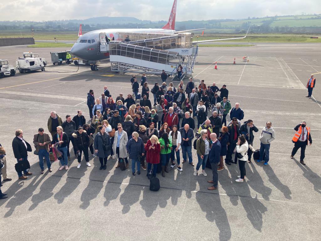 First arrivals for #Meitheal2022 have landed at <a href="/KerryAirport/">Kerry Airport</a>, off now to explore #Killarney <a href="/Failte_Ireland/">Fáilte Ireland</a>