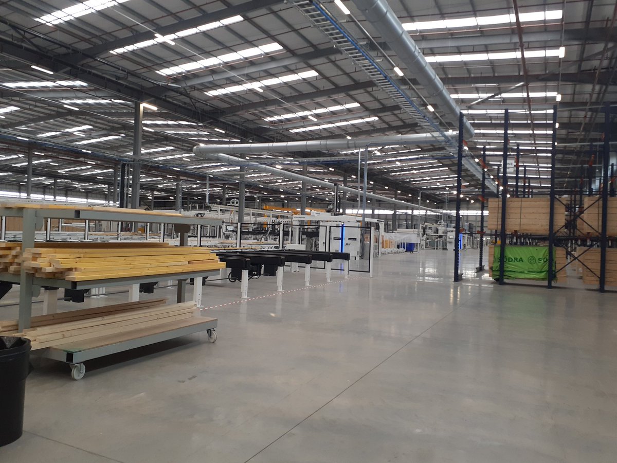 SeyaTans's tweet photo. Fantastic to visit the @CountrysidePPLC automated factory facility yesterday with @cesouthwest @BRE_Group
It was a pleasure to see the level of passion and stewardship around their product but also their drive for industry change. #MMC #DigitalTransformation https://t.co/12SdRngkE1