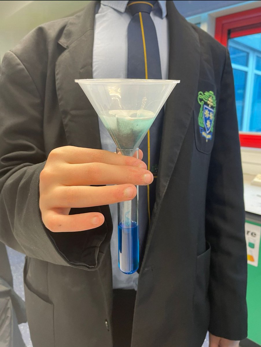 stw_science's tweet image. Mrs Schofield&apos;s Year 10 class have been reacting copper oxide with sulfuric acid to produce copper sulfate #MakingSalts #Chemistry