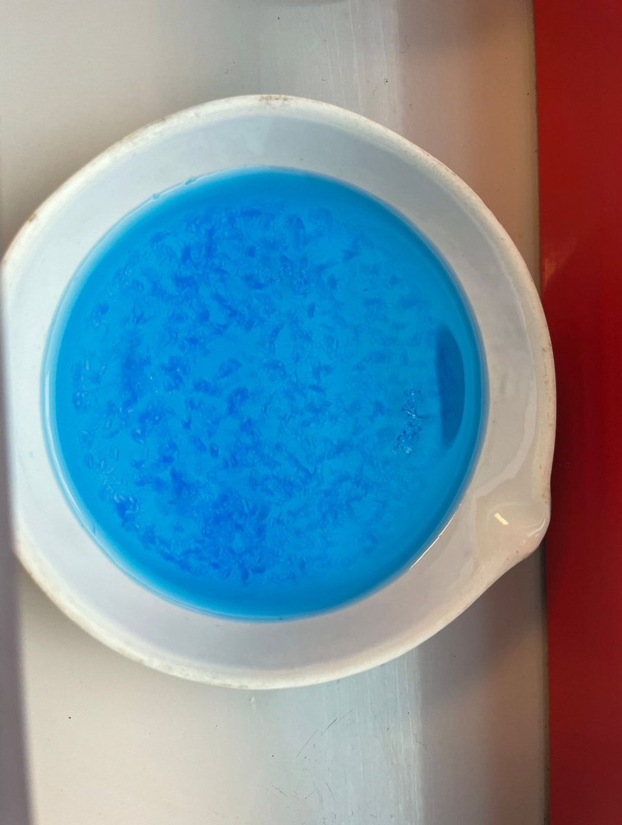 stw_science's tweet image. Mrs Schofield&apos;s Year 10 class have been reacting copper oxide with sulfuric acid to produce copper sulfate #MakingSalts #Chemistry