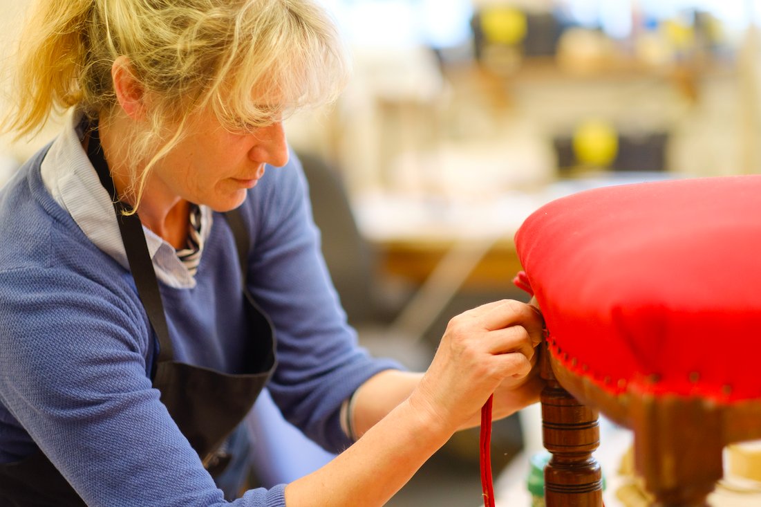 Did you know that Oakleaf offers free Upholstery training for clients? Clients work towards an initial 6-week introductory course &amp; then have the option to further their skills &amp; progress on to our 18-week course. To find out more, visit: ow.ly/FcMO50IvXEZ