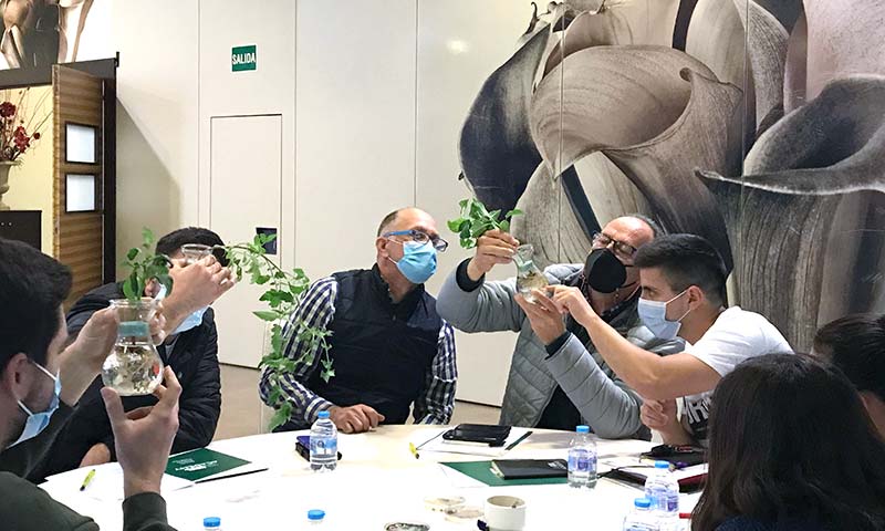 Khalatea's tweet photo. 🆙🆙Fitó organiza dos cursos de #formación sobre patógenos de suelo en Murcia y Almería🌱
https://t.co/9KAiExUhRd

🌱@SemillasFito 🌱

👩‍🎓Fitó Academy 👉 la apuesta por la continua formación a través de cursos especializados

#agricultura #agricultores https://t.co/bmezO3raS9