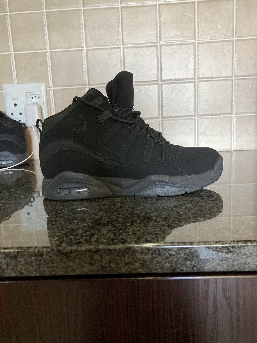 AstrooAstro's tweet photo. Got new Shoes… Let me know your thoughts. https://t.co/Y1g5uWfvsR