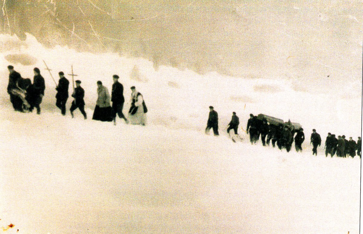 PoliceHistoire's tweet photo. Combats des #Glières, commémorations le 27 mars. le #10mars44, à Entremont, Tom #MOREL était tué par un commandant de GMR, ainsi que son chef EM, Georges #DECOUR s/brigadier de #Police à Annecy. @PoliceNationale @PoliceNat74 @Prefet74 https://t.co/rBef1W4q9V