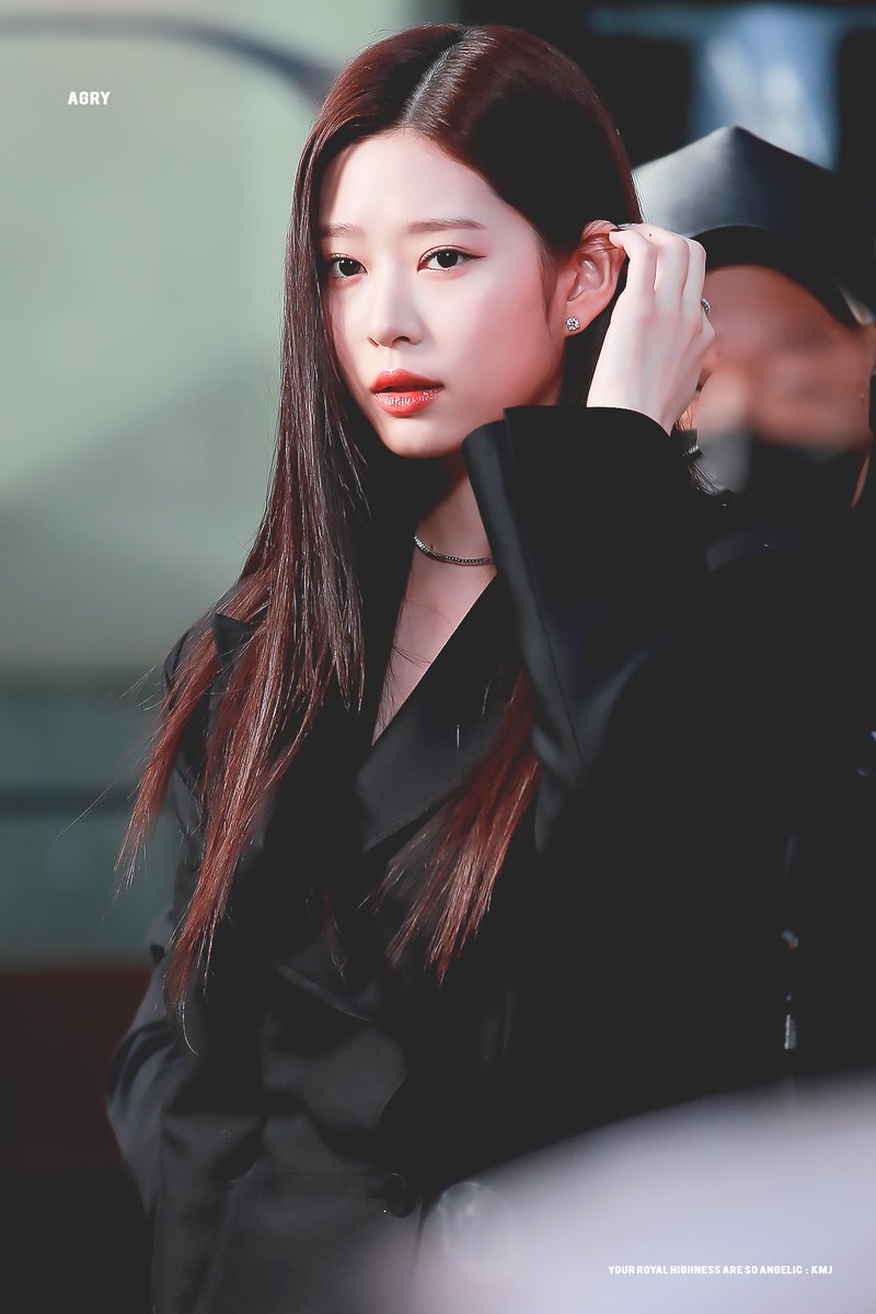 AngelicRoyal_IZ's tweet image. 💕 220329 💕

왜게 예쁘지? 👸👼

#강혜원 #カンヘウォン #KangHyeWon 
#김민주 #キムミンジュ #KimMinJu
@hyemu_official @minju_official_