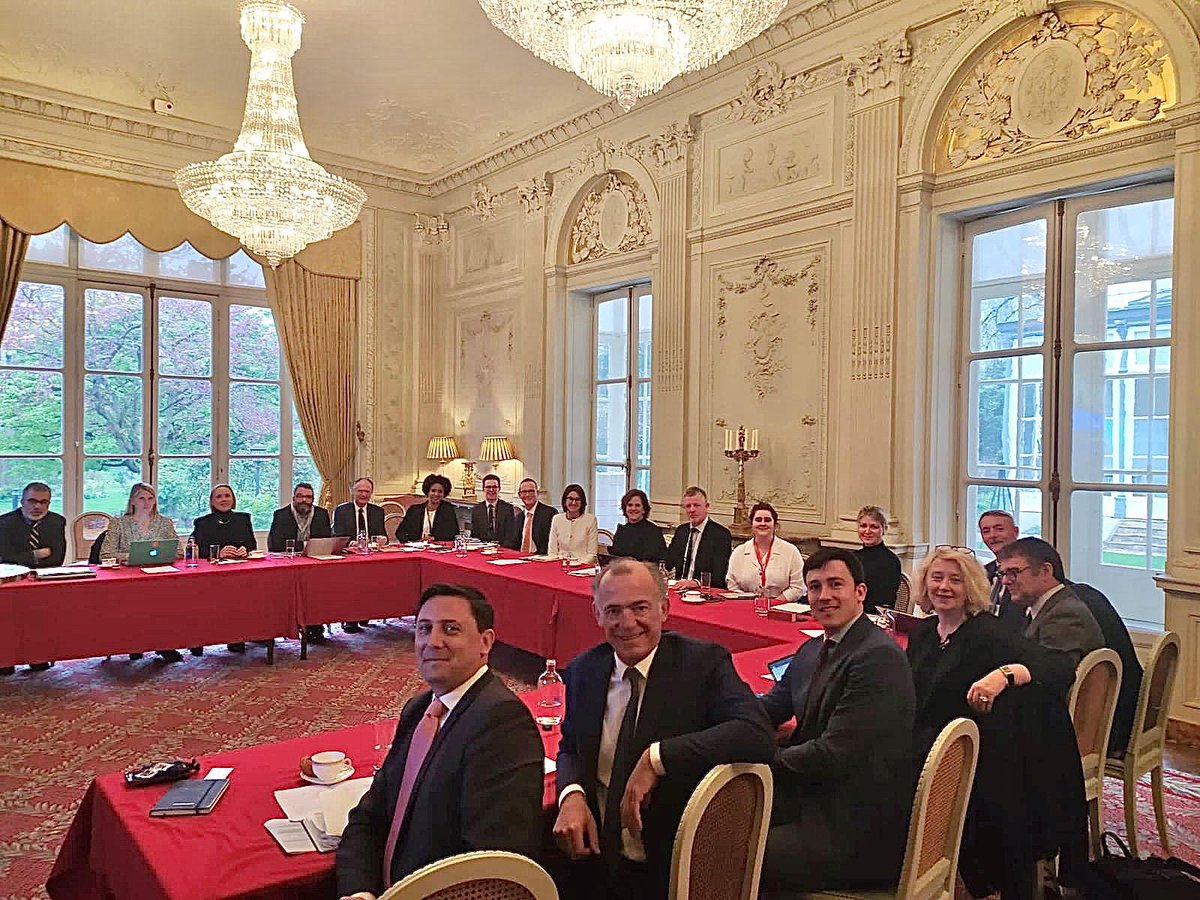 MennaRawlings's tweet photo. Aujourd'hui j'ai eu l'honneur de lancer le nouveau réseau d'affaires régional Franco-Britannique, une brillante initiative qui nous permettra de travailler et d'échanger sur les principales opportunités et les défis qui existent au sein des régions françaises 🇫🇷🇬🇧 https://t.co/vz76SLgFBv