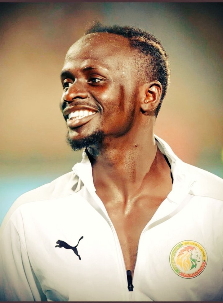 MassKM7's tweet photo. 🇫🇷☠ X🇸🇳⚽️ ✌#10💫💚💛❤ https://t.co/nNpTSNn1EE