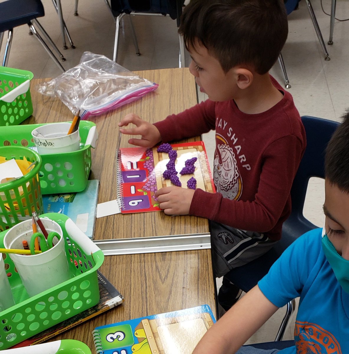 SeiversKinders's tweet photo. Math center are so much fun!!
@SouthwestES https://t.co/MANQ9A1FRP